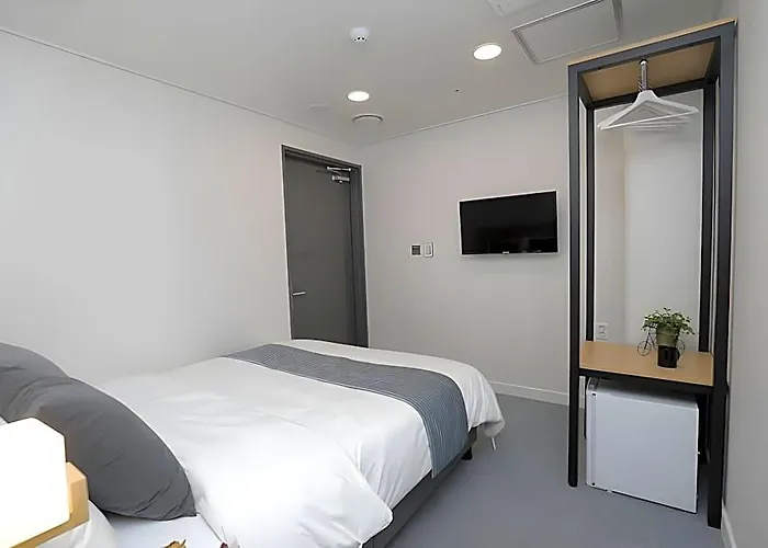Hotel Line Myeongdong 3*
