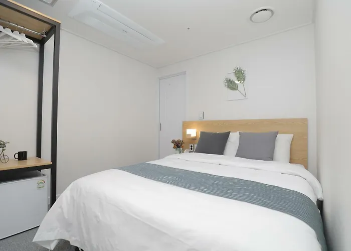 Line Myeongdong Hotel 3*